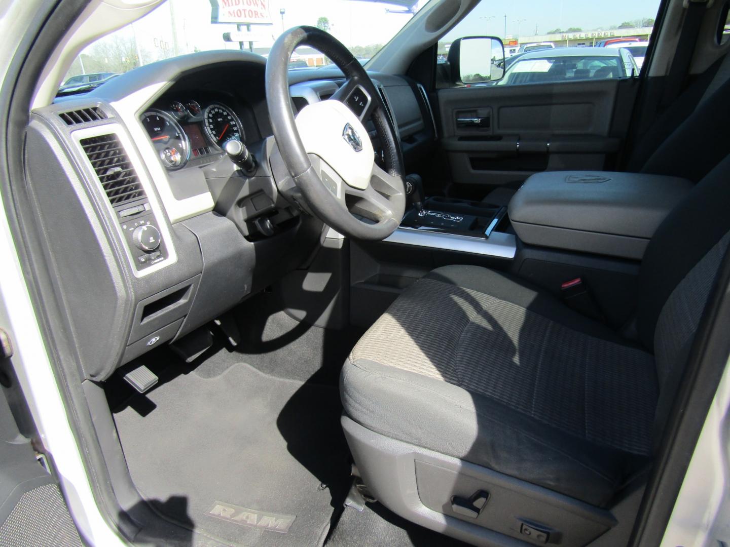 2010 Silver /Gray Dodge Ram 1500 Laramie Crew Cab 2WD (1D7RB1CT0AS) with an 5.7L V8 OHV 16V engine, Automatic transmission, located at 15016 S Hwy 231, Midland City, AL, 36350, (334) 983-3001, 31.306210, -85.495277 - Photo#3